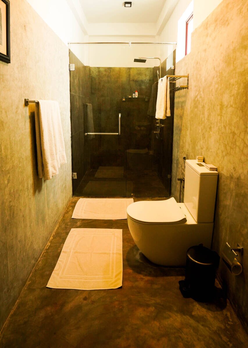 Superior bathroom